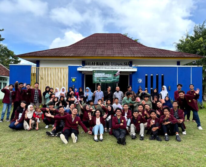 Mahasiswa UNTIRTA Laksanakan Pengabdian Masyarakat tentang Pengolahan Sampah di PKBM Ummatan Wasathon