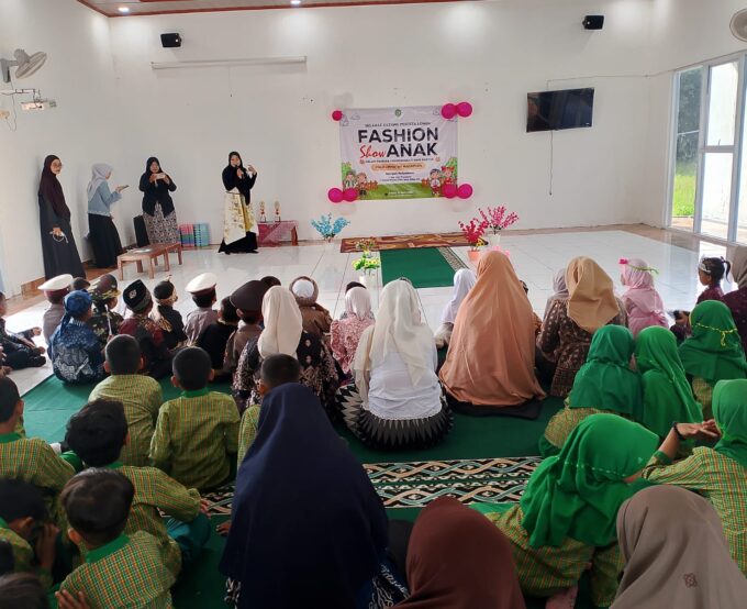 “Semangat Hari Kartini 2026: Fashion Show Ceria PAUD Ummatan Wasathon di Balai Rakyat Indonesia”